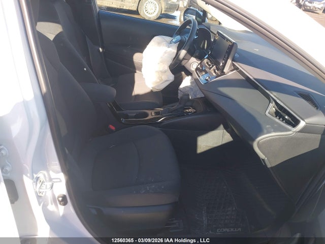12560365 :رقم المزاد ، 5YFBPMBE7NP317453 vin ، 2022 Toyota Corolla Le مزاد بيع