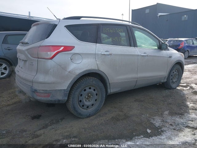 2015 Ford Escape Se მანქანა იყიდება აუქციონზე, vin: 1FMCU9G99FUC49131, აუქციონის ნომერი: 12560389