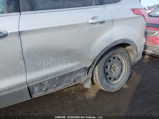 2015 Ford Escape Se მანქანა იყიდება აუქციონზე, vin: 1FMCU9G99FUC49131, აუქციონის ნომერი: 12560389
