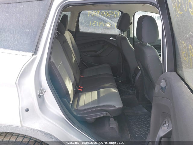 2015 Ford Escape Se მანქანა იყიდება აუქციონზე, vin: 1FMCU9G99FUC49131, აუქციონის ნომერი: 12560389