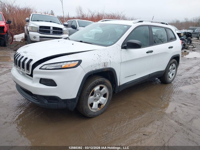 1C4PJMAB8HW524475 Jeep Cherokee Sport