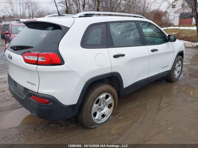 1C4PJMAB8HW524475 Jeep Cherokee Sport