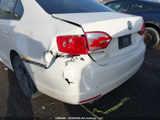 12560405 :رقم المزاد ، 3VW2K7AJ3DM377313 vin ، 2013 Volkswagen Jetta 2.0l Trendline/2.0l Trendline+ مزاد بيع