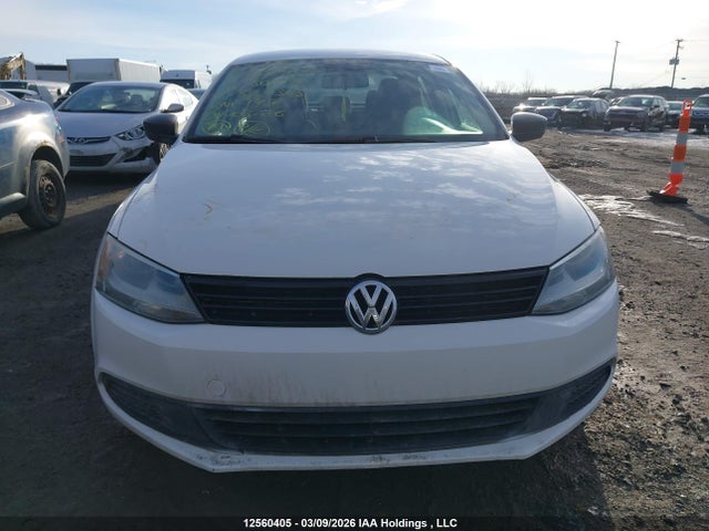 12560405 :رقم المزاد ، 3VW2K7AJ3DM377313 vin ، 2013 Volkswagen Jetta 2.0l Trendline/2.0l Trendline+ مزاد بيع