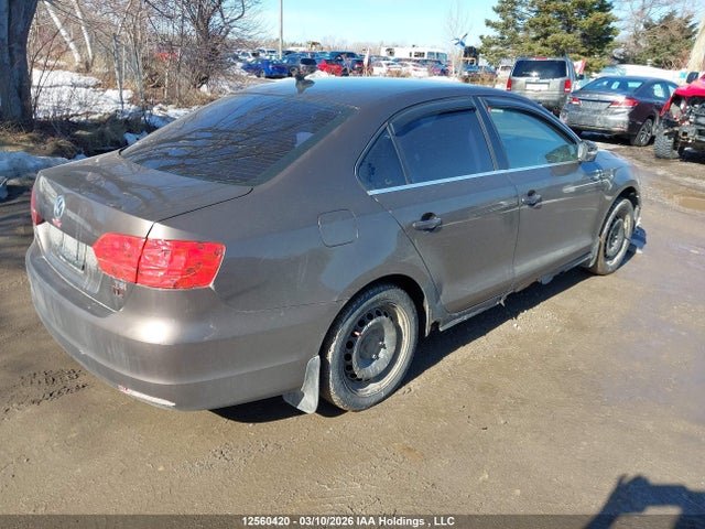 3VWG07AJ9EM395375 Volkswagen JETTA SEL