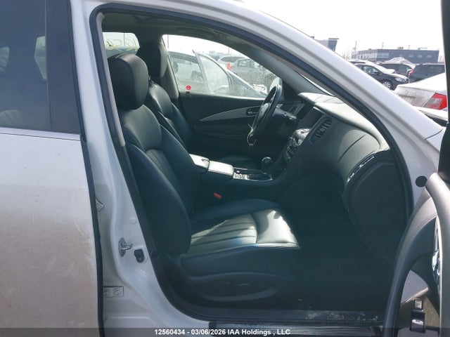 JN1BJ0RR6HM410624 Infiniti QX50