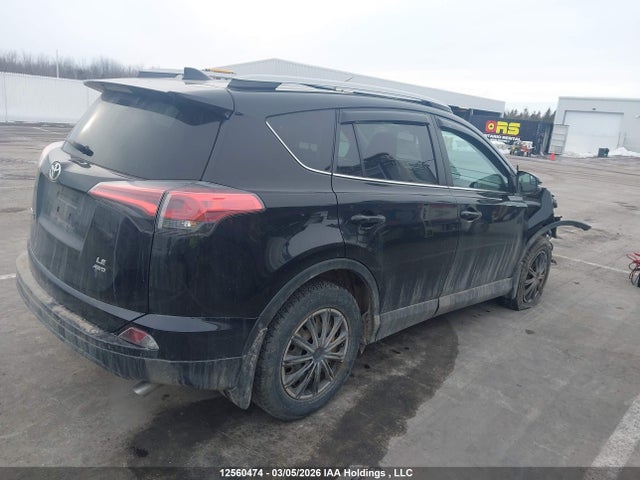 12560474 :رقم المزاد ، 2T3BFREV9JW830909 vin ، 2018 Toyota Rav4 Le مزاد بيع