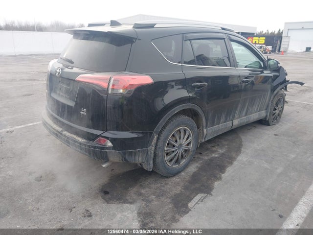 12560474 :رقم المزاد ، 2T3BFREV9JW830909 vin ، 2018 Toyota Rav4 Le مزاد بيع