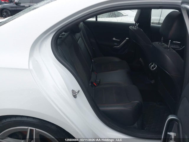 W1K3G4FB8LJ207068 Mercedes-Benz A 220 4matic