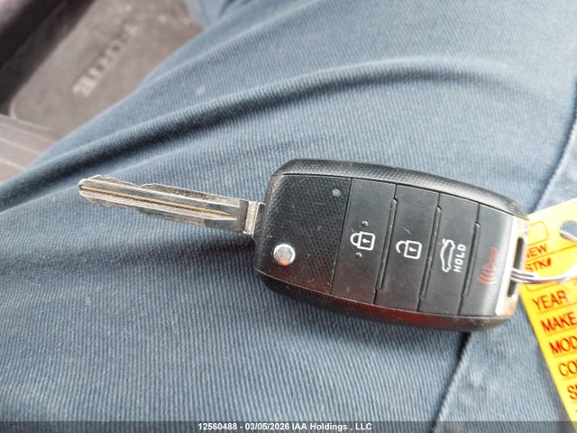 3KPFL4A75JE274551 KIA Forte Lx/s