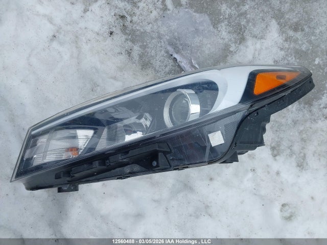 3KPFL4A75JE274551 KIA Forte Lx/s