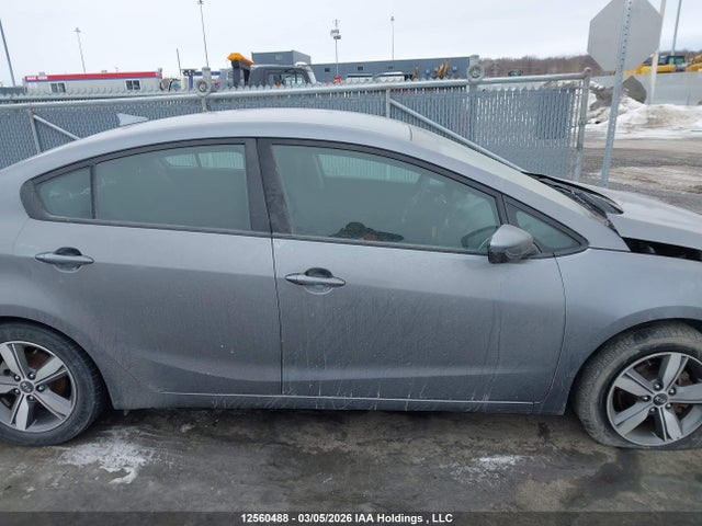 3KPFL4A75JE274551 KIA Forte Lx/s