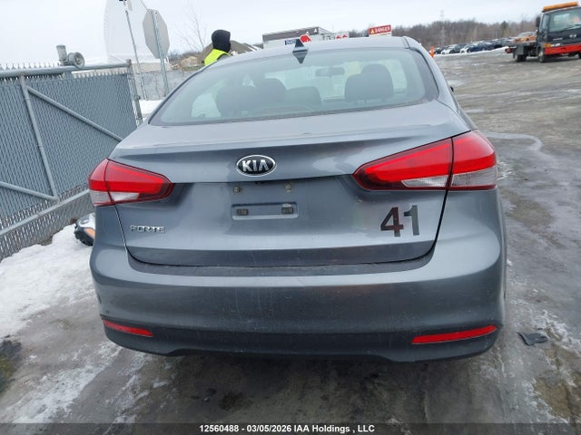 3KPFL4A75JE274551 KIA Forte Lx/s