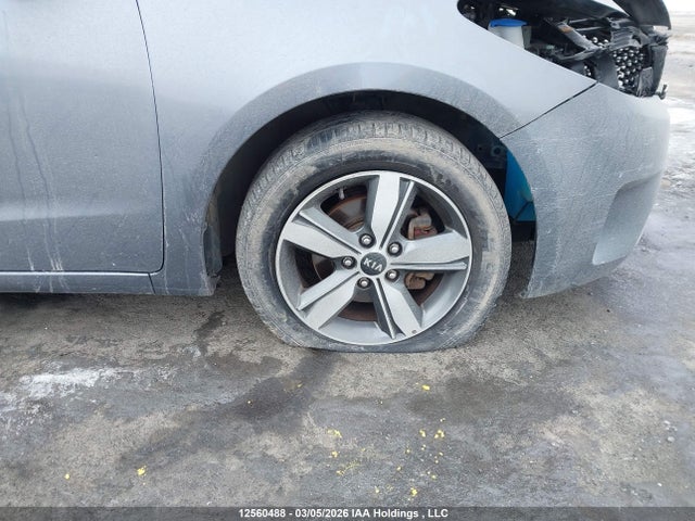 3KPFL4A75JE274551 KIA Forte Lx/s