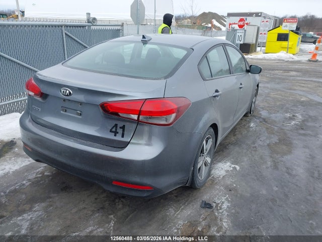 3KPFL4A75JE274551 KIA Forte Lx/s