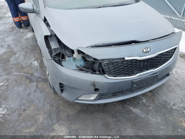 3KPFL4A75JE274551 KIA Forte Lx/s