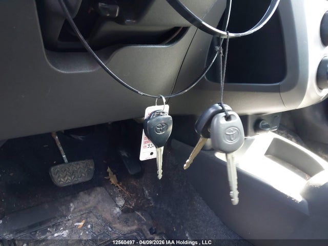 12560497 :رقم المزاد ، JTDKT4K32B5336723 vin ، 2011 Toyota Yaris مزاد بيع
