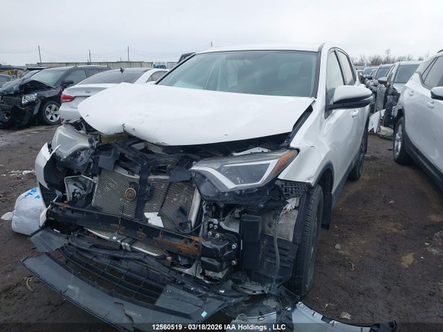 2T3ZFREV3GW267234 Toyota RAV4 LE