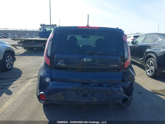 12560542 :رقم المزاد ، KNDJP3A52F7195787 vin ، 2015 Kia Soul + مزاد بيع