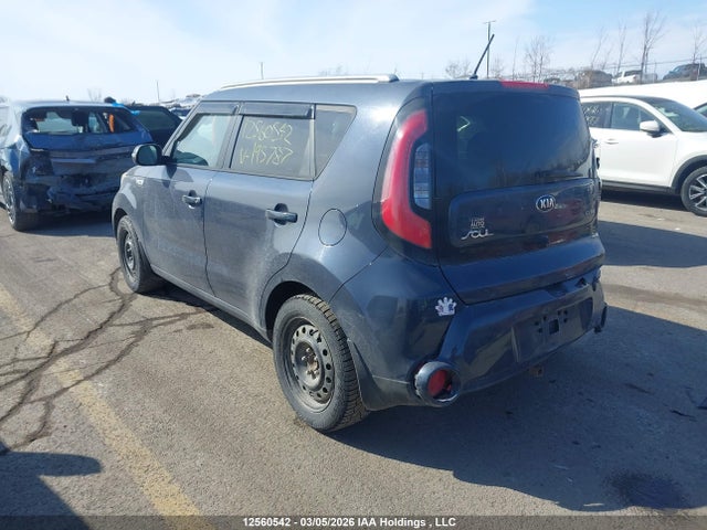 12560542 :رقم المزاد ، KNDJP3A52F7195787 vin ، 2015 Kia Soul + مزاد بيع