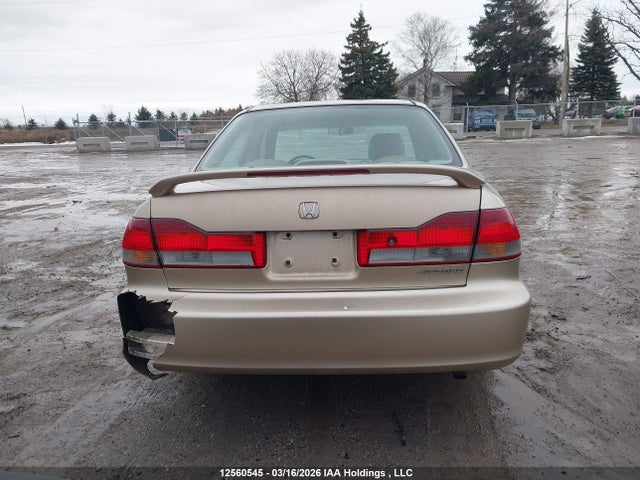 12560545 :رقم المزاد ، 1HGCG56662A813648 vin ، 2002 Honda Accord Ex مزاد بيع