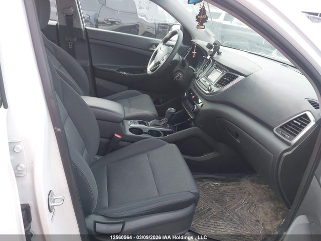 KM8J23A48JU648046 Hyundai Tucson Base 2.0l