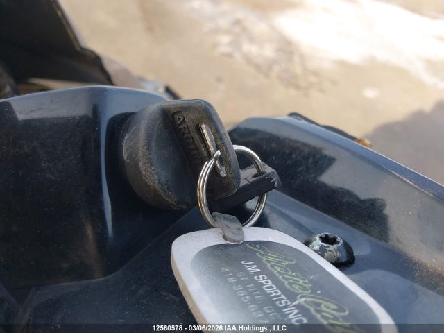 4UF17SNW4HT110805 Arctic Cat 700