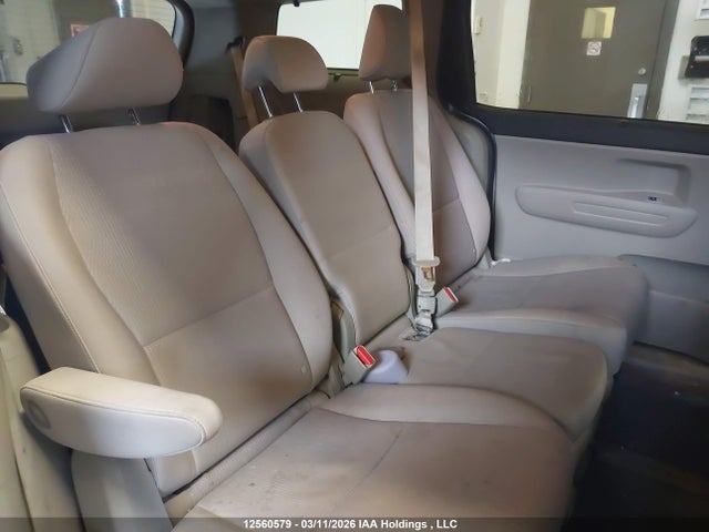 KNDMB5C18L6570892 KIA Sedona Lx/ex