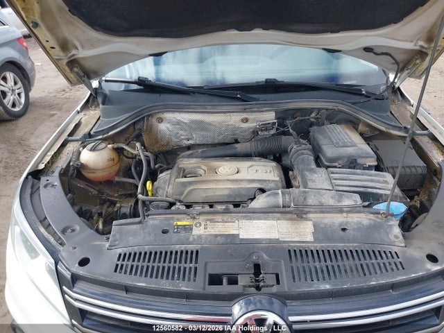 WVGJV7AX3FW543659 Volkswagen Tiguan S/se/sel/r-line
