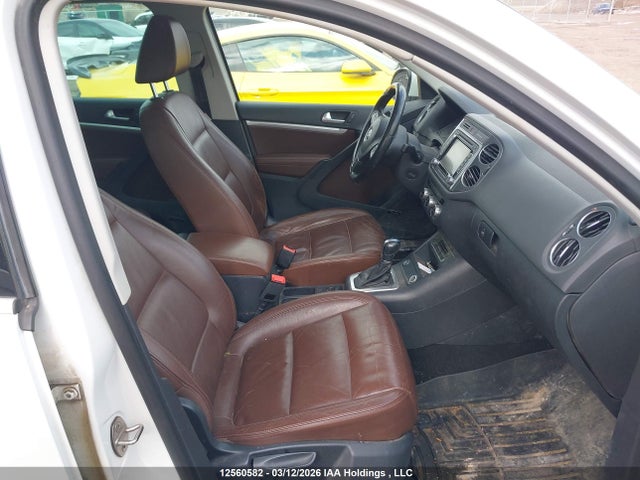 WVGJV7AX3FW543659 Volkswagen Tiguan S/se/sel/r-line