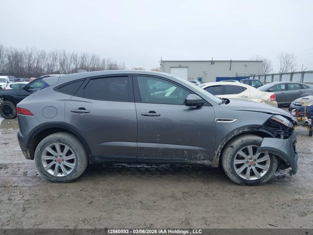 Jaguar E-Pace 2018 SADFJ2FX6J1Z17595 Image 14