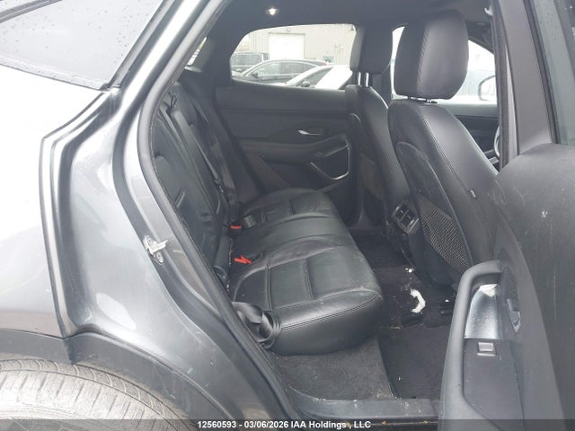 Jaguar E-Pace 2018 SADFJ2FX6J1Z17595 Image 8