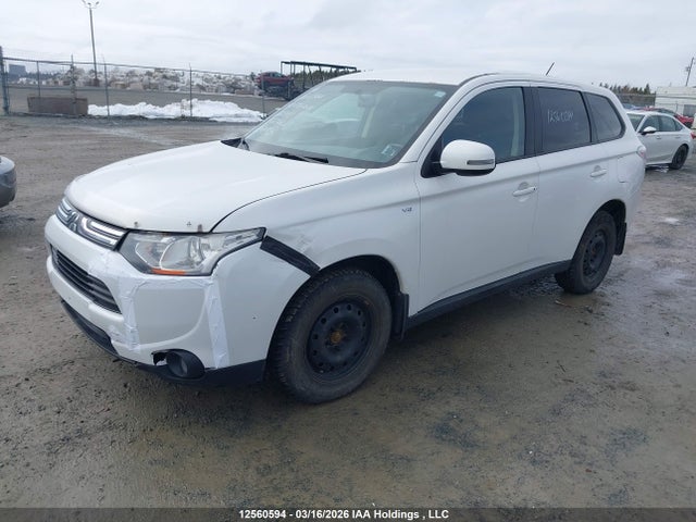 JA4JZ3AX0EZ603972 Mitsubishi Outlander Se