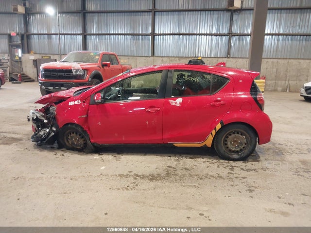 JTDKDTB35K1623732 Toyota PRIUS C