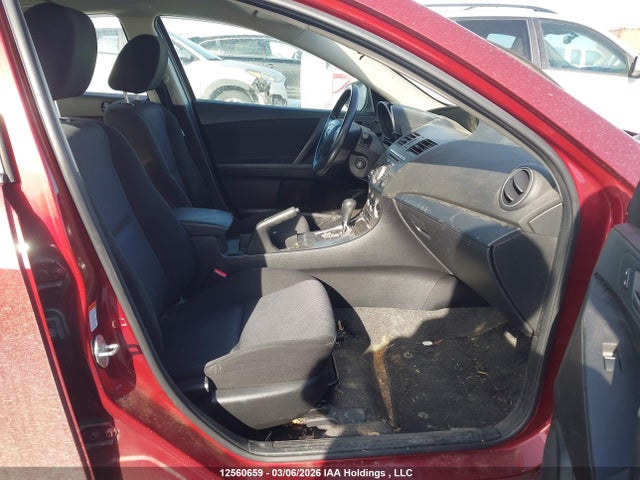 12560659 :رقم المزاد ، JM1BL1UF0B1413960 vin ، 2011 Mazda Mazda3 Gx مزاد بيع