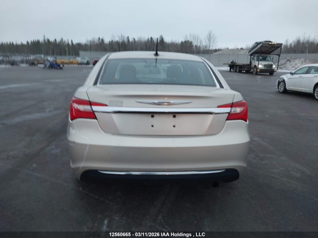 Продажа на аукционе авто 2013 Chrysler 200 Lx, vin: 1C3CCBAB4DN645957, номер лота: 12560665