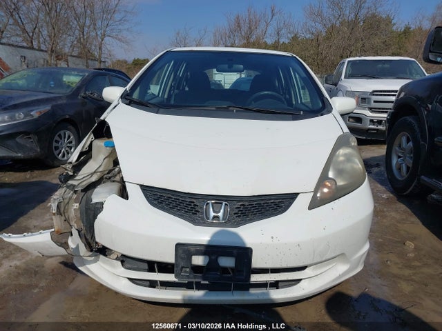 12560671 :رقم المزاد ، LUCGE8H53D3009242 vin ، 2013 Honda Fit Lx مزاد بيع