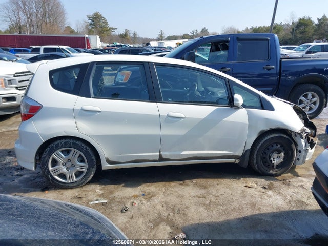 12560671 :رقم المزاد ، LUCGE8H53D3009242 vin ، 2013 Honda Fit Lx مزاد بيع