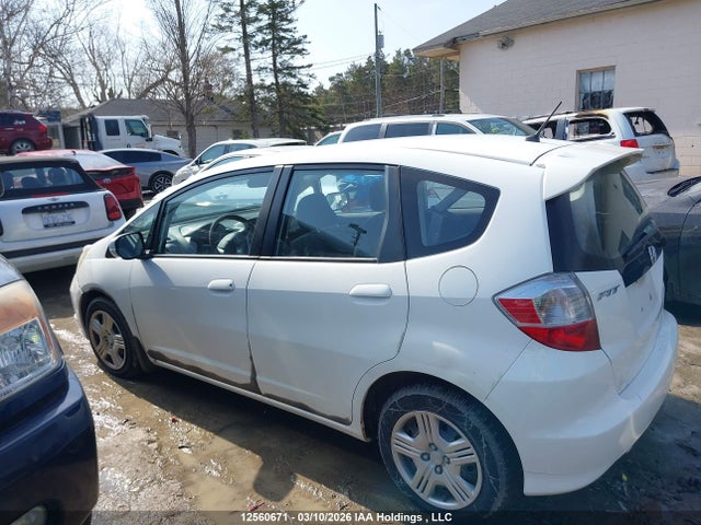 12560671 :رقم المزاد ، LUCGE8H53D3009242 vin ، 2013 Honda Fit Lx مزاد بيع