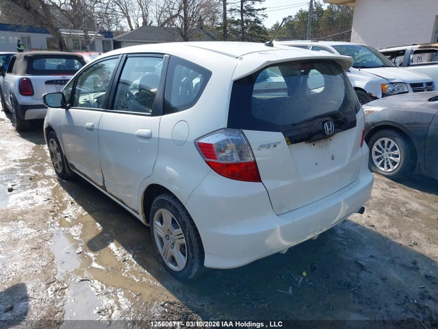 12560671 :رقم المزاد ، LUCGE8H53D3009242 vin ، 2013 Honda Fit Lx مزاد بيع