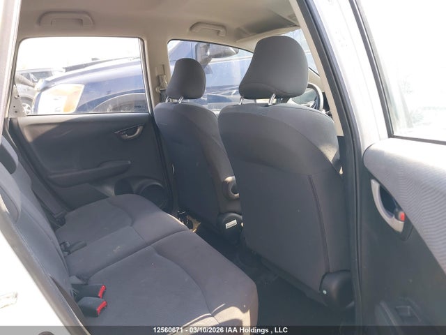 12560671 :رقم المزاد ، LUCGE8H53D3009242 vin ، 2013 Honda Fit Lx مزاد بيع