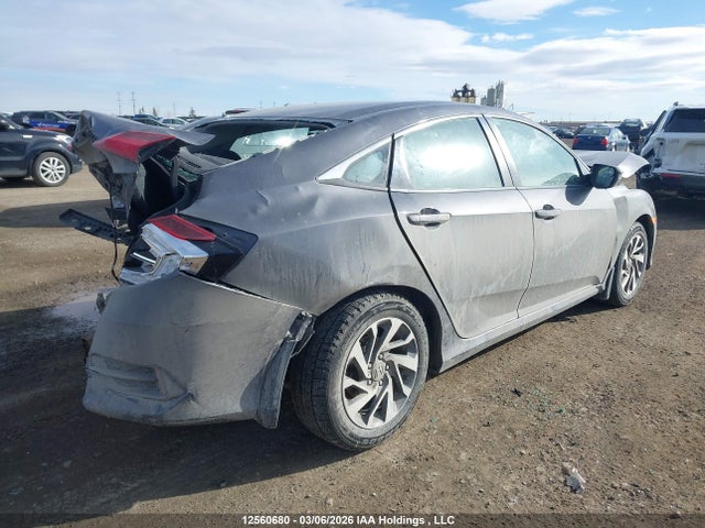 12560680 :رقم المزاد ، 2HGFC2F68JH022268 vin ، 2018 Honda Civic مزاد بيع