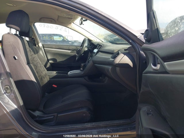 12560680 :رقم المزاد ، 2HGFC2F68JH022268 vin ، 2018 Honda Civic مزاد بيع