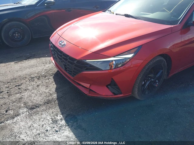 KMHLM4AG1NU335283 Hyundai Elantra Preferred Ivt With Sun And Tech Package
