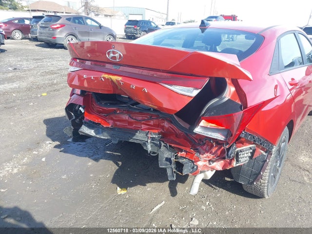 KMHLM4AG1NU335283 Hyundai Elantra Preferred Ivt With Sun And Tech Package