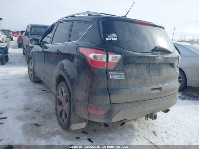12560728 :رقم المزاد ، 1FMCU9J91HUE77944 vin ، 2017 Ford Escape Titanium مزاد بيع