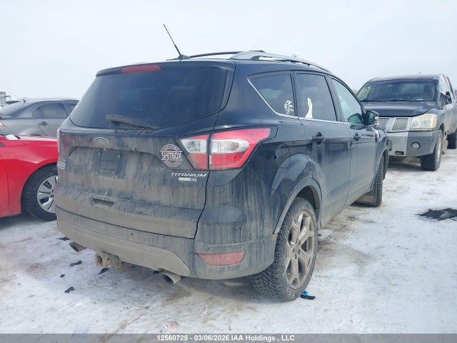 12560728 :رقم المزاد ، 1FMCU9J91HUE77944 vin ، 2017 Ford Escape Titanium مزاد بيع