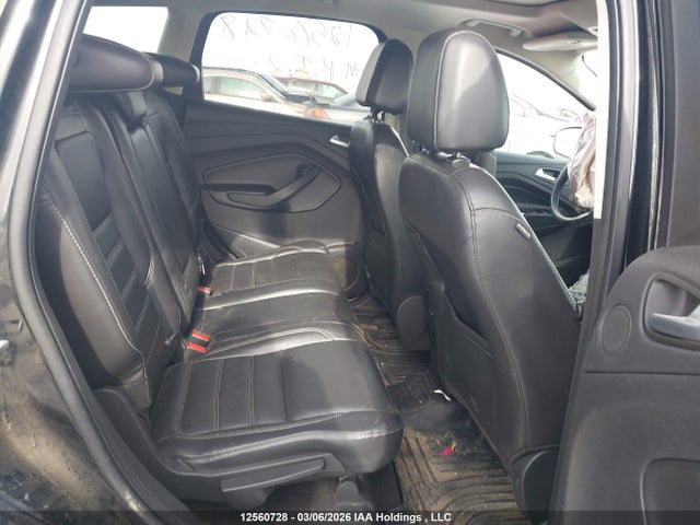 12560728 :رقم المزاد ، 1FMCU9J91HUE77944 vin ، 2017 Ford Escape Titanium مزاد بيع