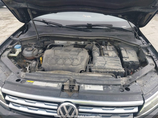3VV4B7AX1KM134579 Volkswagen Tiguan Highline
