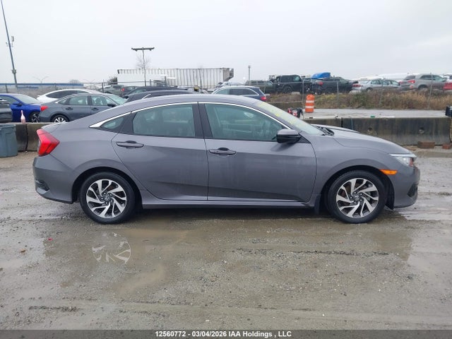 Продаж на аукціоні авто 2018 Honda Civic Lx, vin: 2HGFC2F65JH041599, номер лоту: 12560772